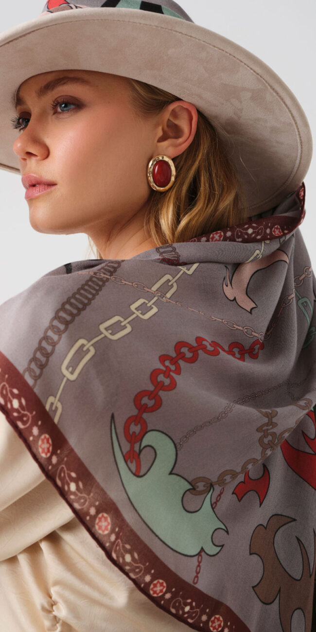 Iodes FW 25-26 kampanyası için Ece Şişik styling çalışması