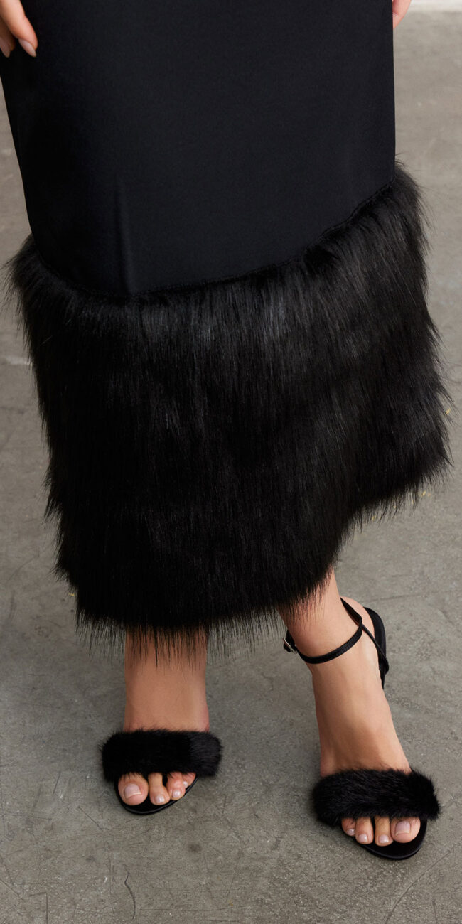 Happy to Wear FW 25-26 kampanyası için Ece Şişik styling çalışması
