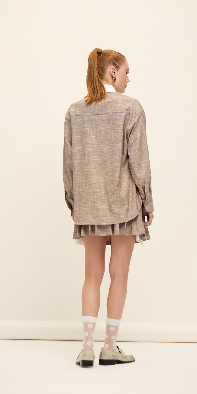 Happy to Wear SS 26 kampanyası için Ece Şişik styling çalışması